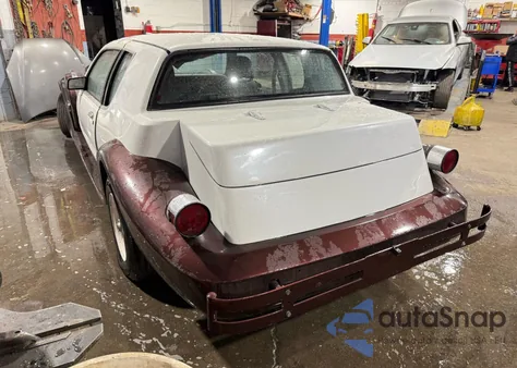 1984 Mercury Cougar z USA, uszkodzony, nr VIN 1MEBP92F2EH699360